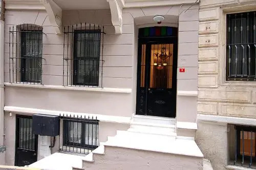Mayer Cihangir Suites