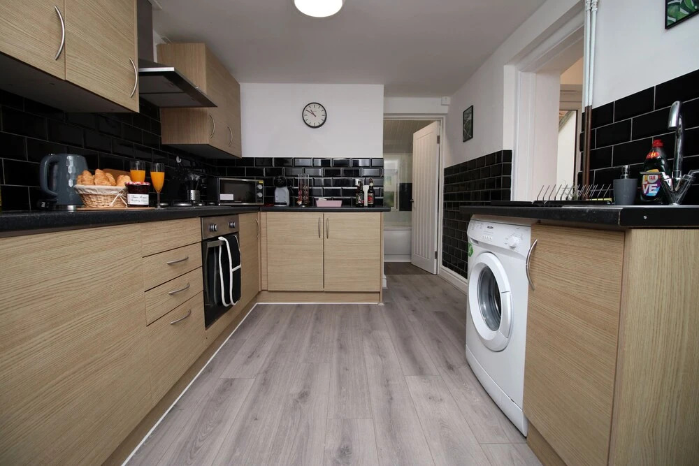 Spacious 4 bedroom house - Moira Lodge by Tŷ SA