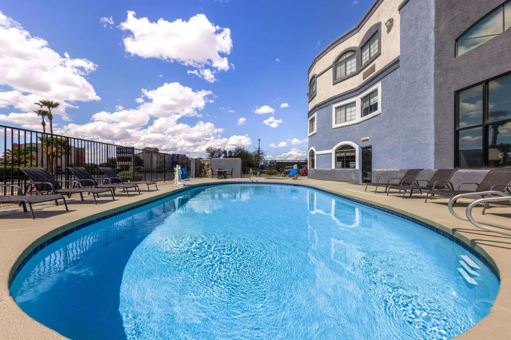 Days Inn & Suites by Wyndham Tucson/Marana