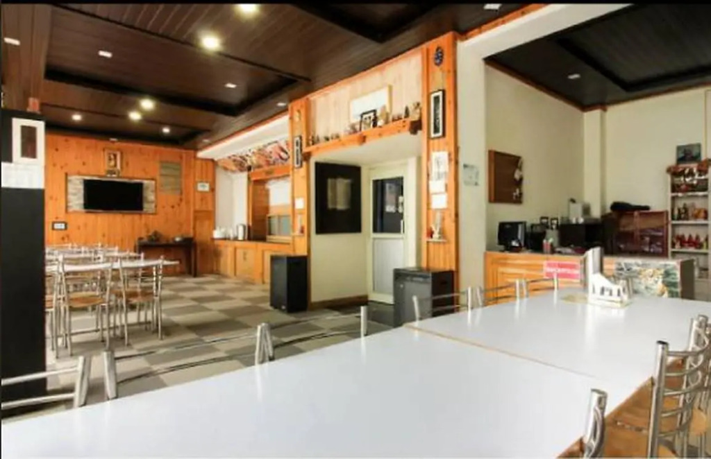 Pangot Himalayan View Hotel