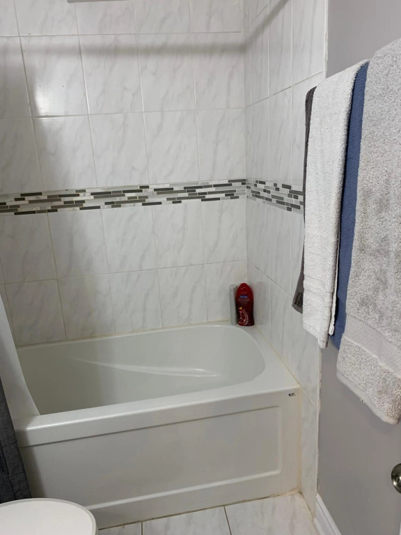 Clean, Beautiful & Modern 2 bedroom apartment