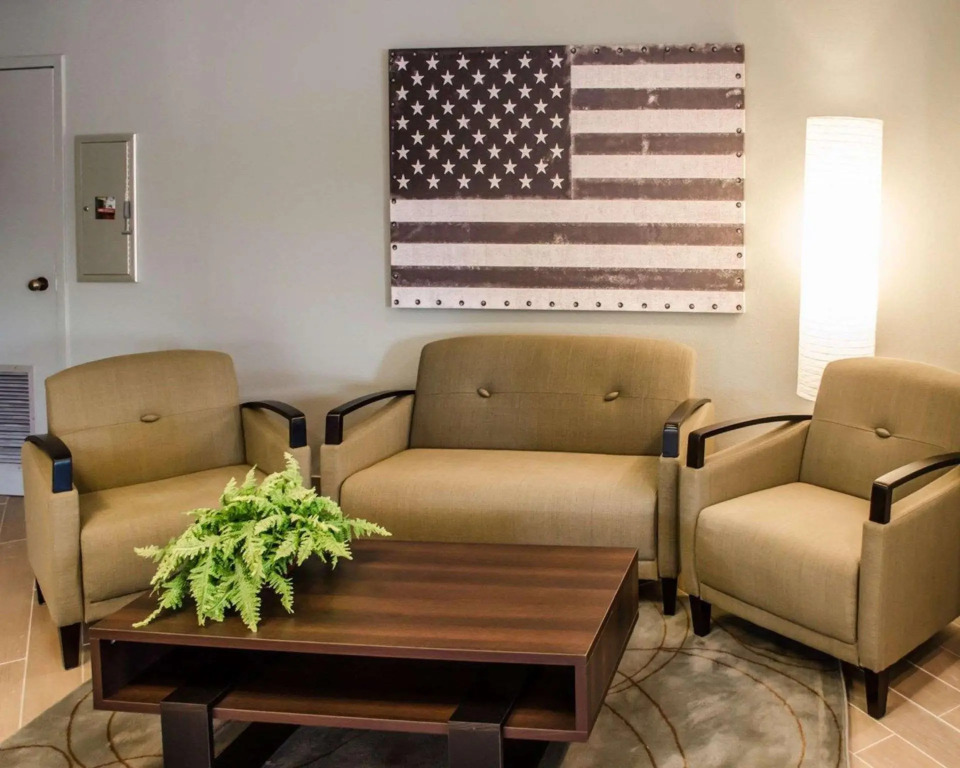 Days Inn by Wyndham Eglin AFB