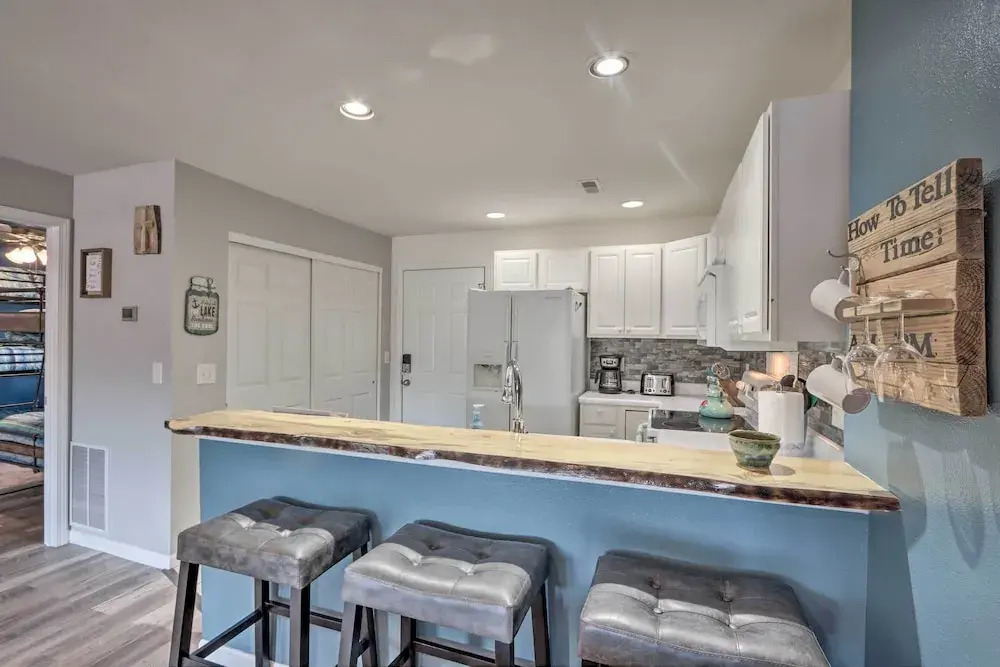Boat Ramp, Dock & Slip: Step-free Camdenton Condo!