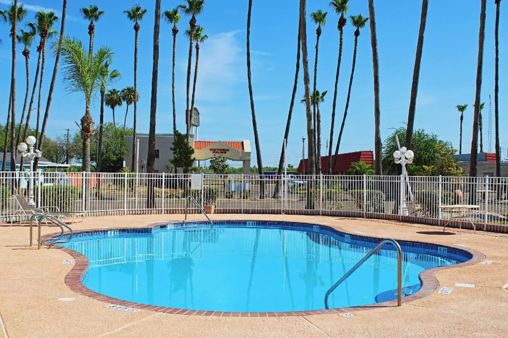Victoria Palms Inn and Suites