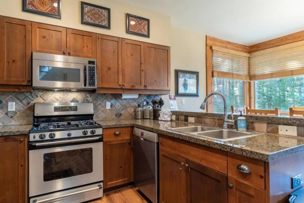 Settler's Creek #6563 by Summit County Mountain Retreats