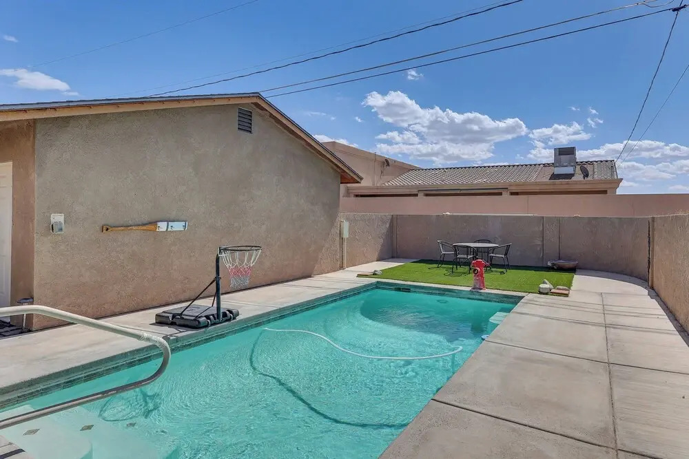 Swim, Grill & Chill: Lake Havasu City Getaway