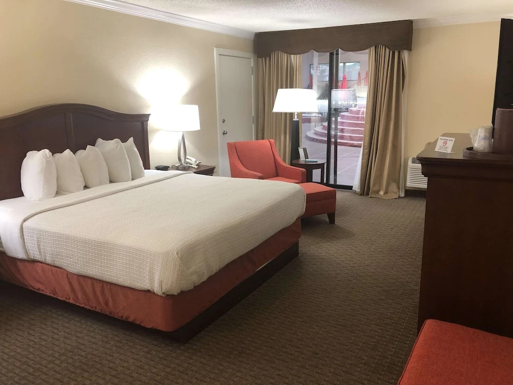 Best Western Plus Burlington