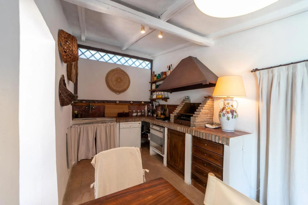 Rustic and bright villa with private pool overlooking the sea.-VillaOlivastri