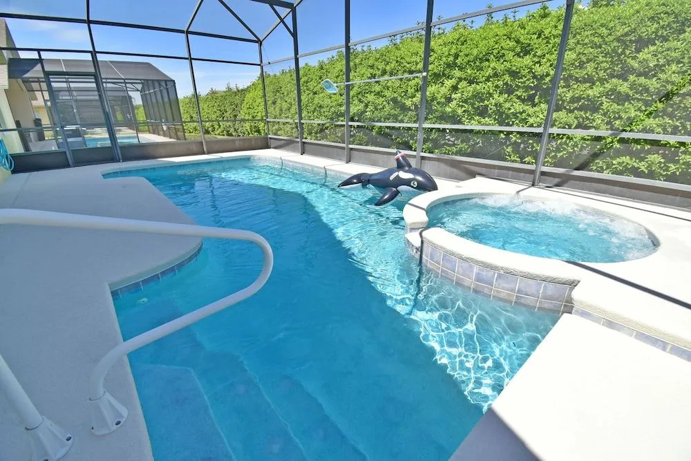 641 A Happy Potter s Place 4 Br villa by RedAwning
