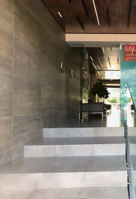 3-br Condo, Partial Ocean View, 2blocks From Ocean