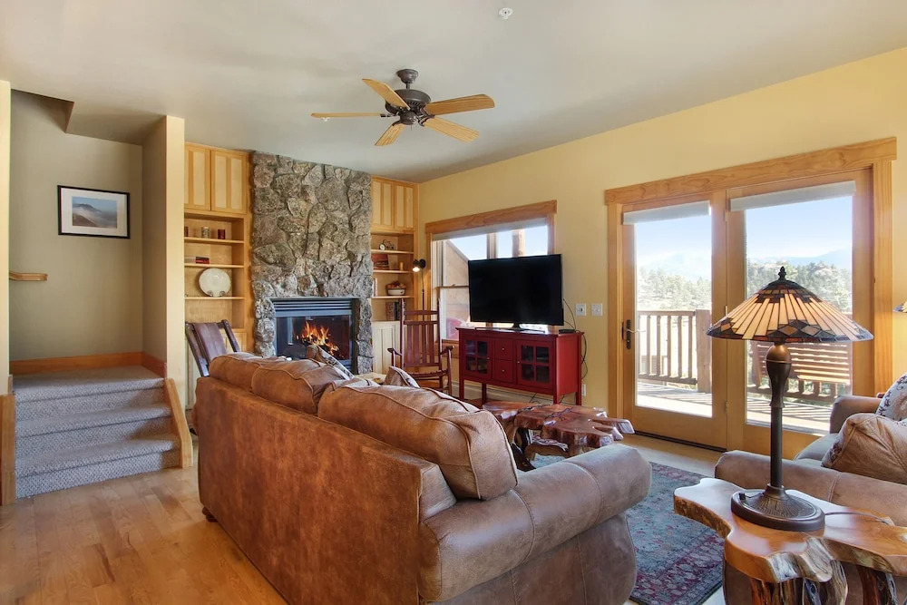 Thunder Mountain S8 2 Bedroom Condo by RedAwning