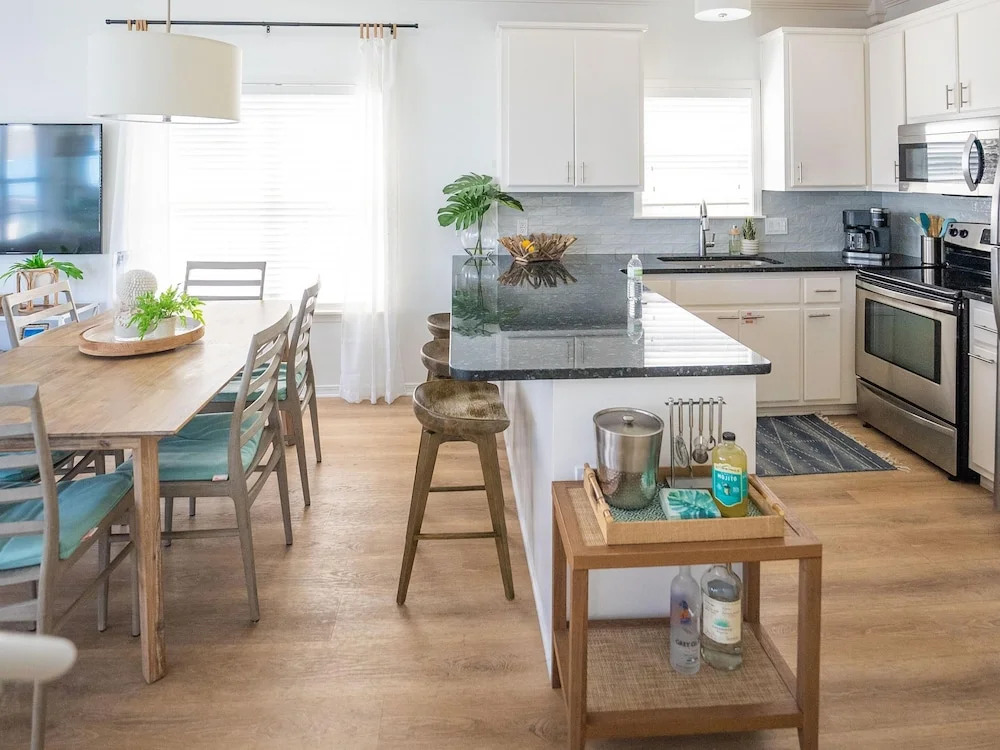 Low Cay by Southern Vacation Rentals