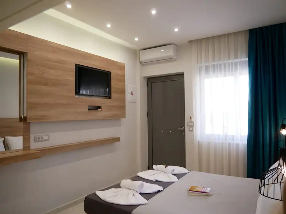 Erotokritos Studios near the beach