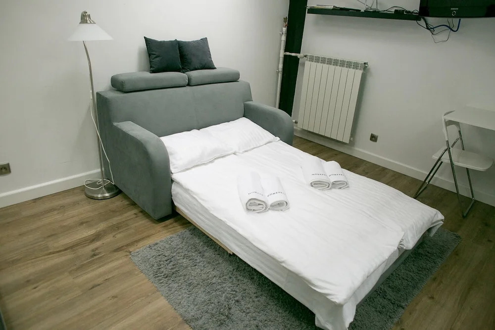 Studio Czerwonego Krzyza 4