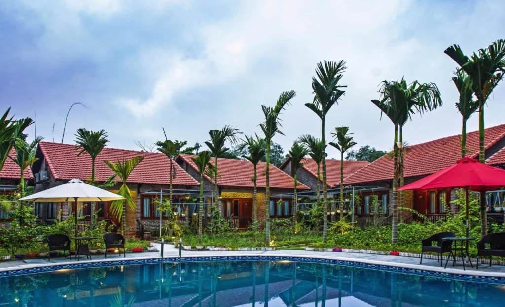Sunny House Resort