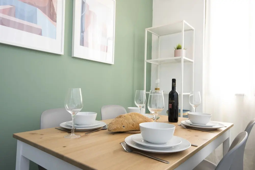 AirTLV Comfortable 3 BDRM in Old North