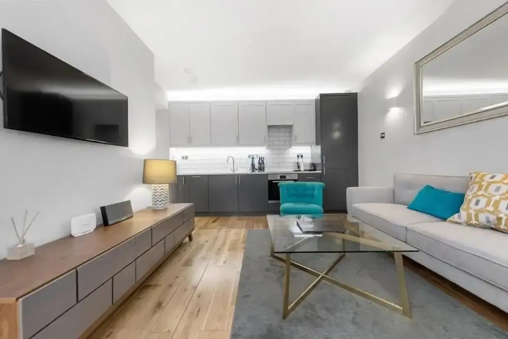Modern London Nell Gwynn House Apartment