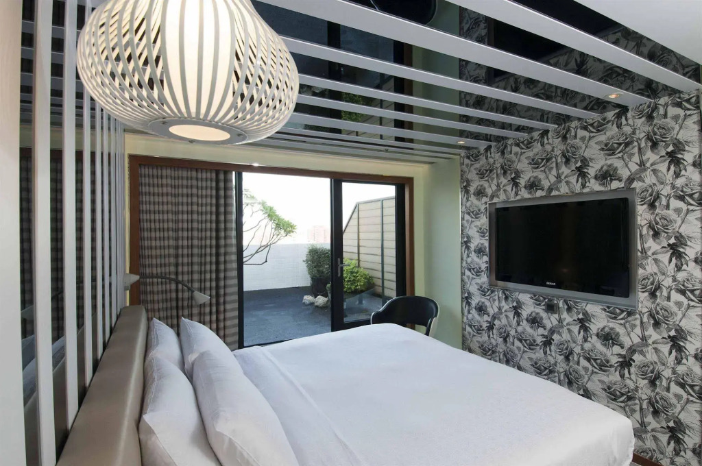 Royal Hotel Group- Central Park Branch