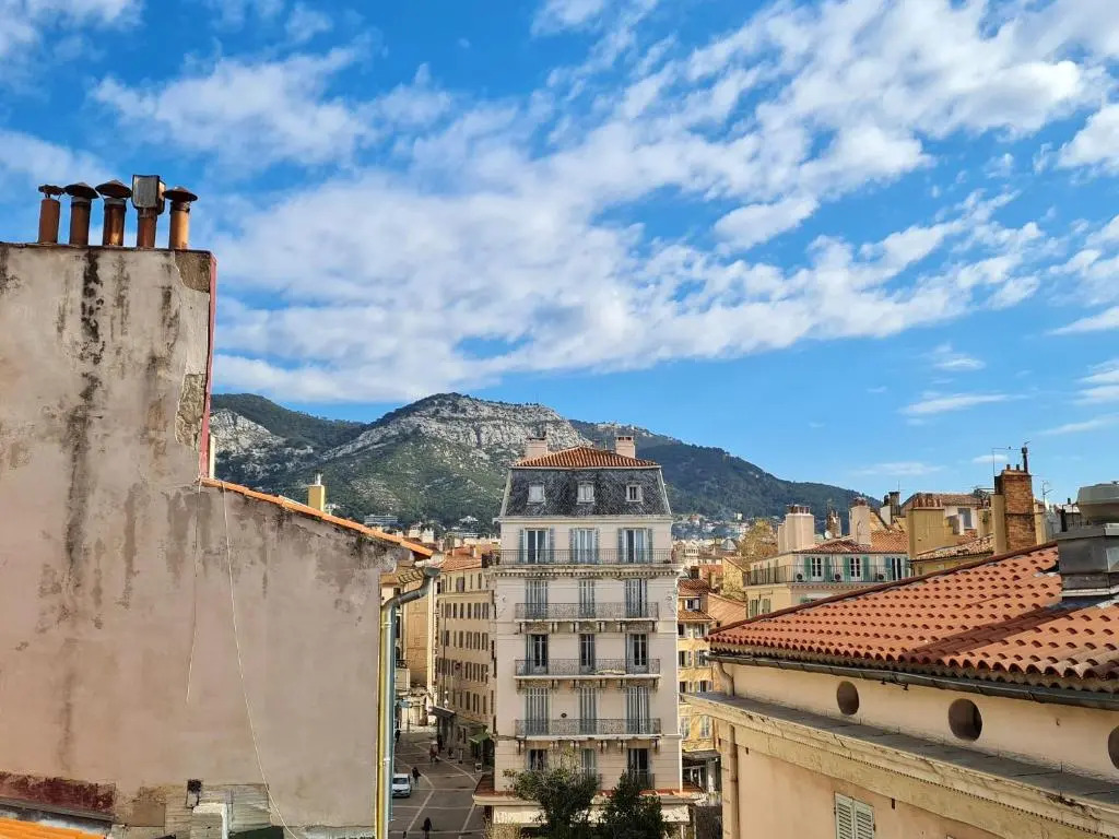 GregBnb-com - Centre Ancien - Studio Roof-Top - CLIMATISÉ - 5eme étage