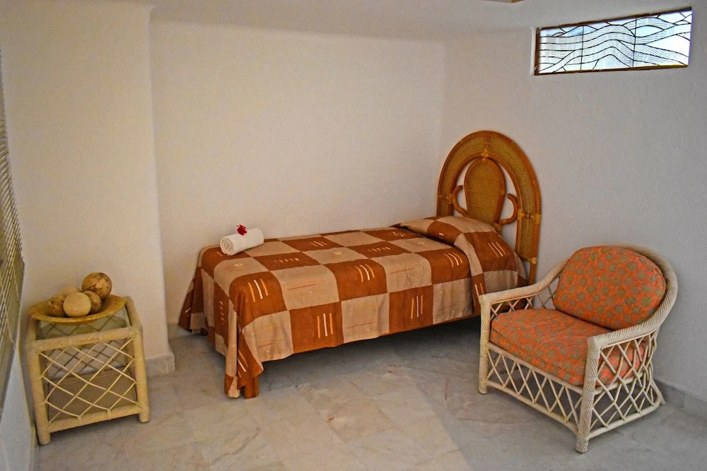 Aca Suites Ixtapa