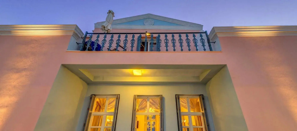 Apollonion Palace