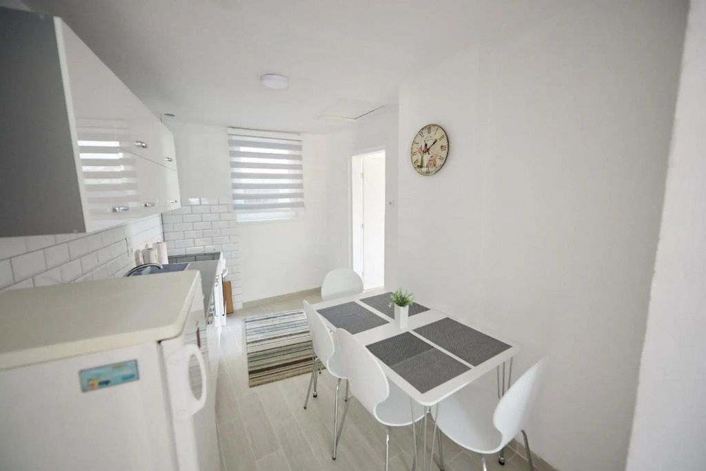 Lovely House Apartment