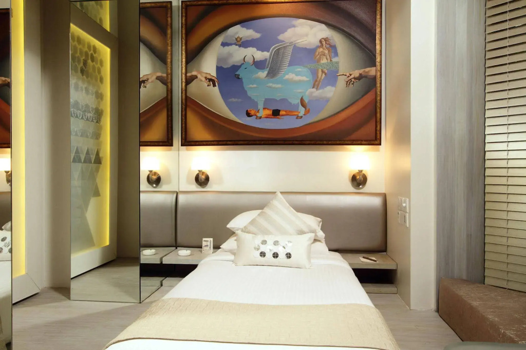 Le Sutra Hotel, Khar, Mumbai
