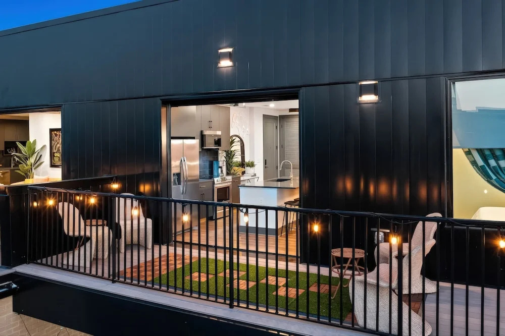 The Penthouse - 3BR Rooftop - Downtown Nashville