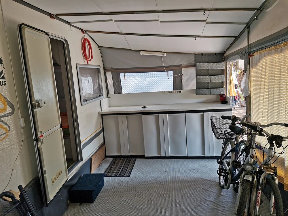Caravan near the sea 5