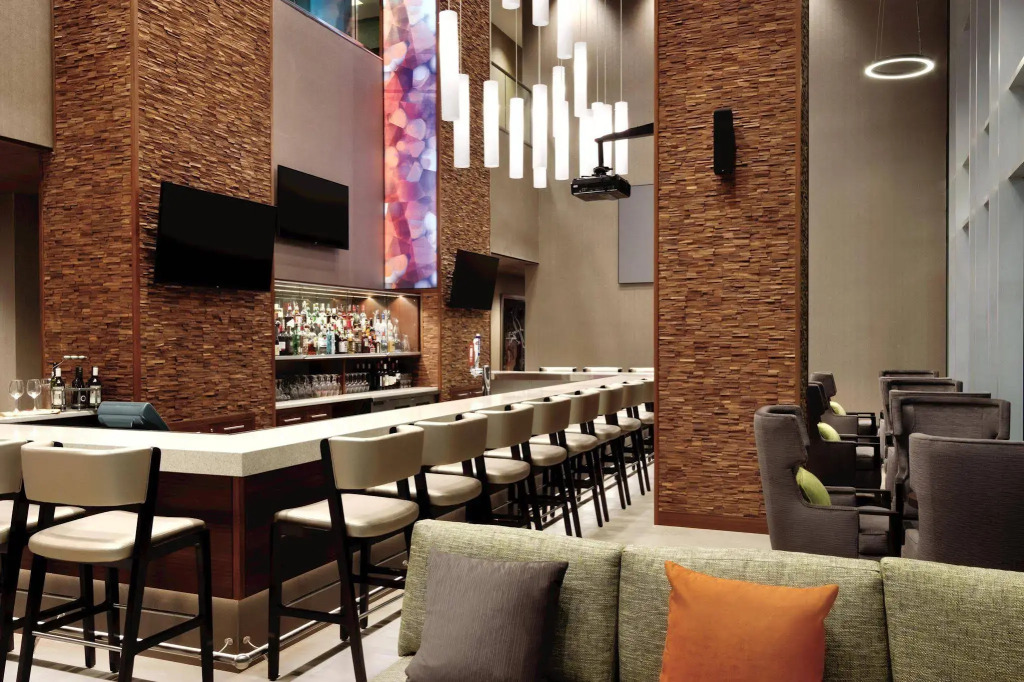 Hilton Garden Inn Calgary Downtown