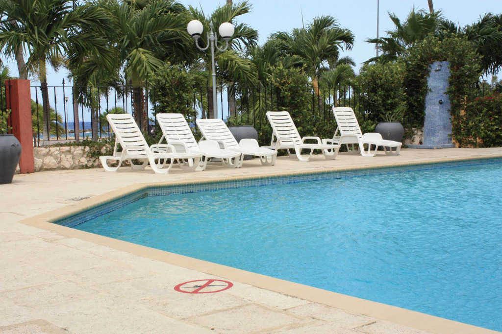 Hector Suites