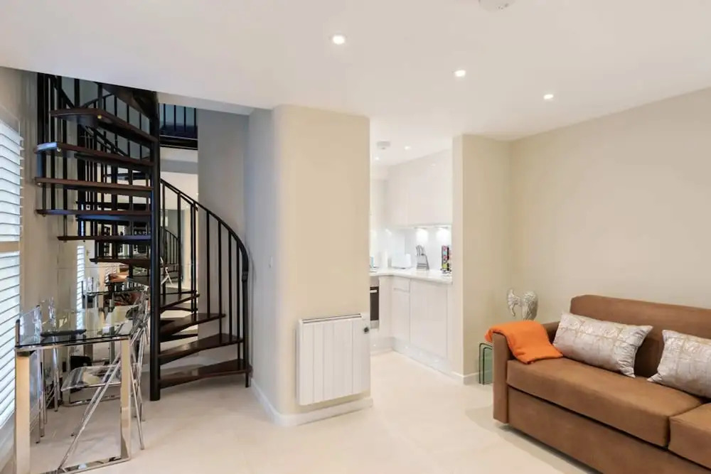 Bright 1 Bedroom House near Edgware Road