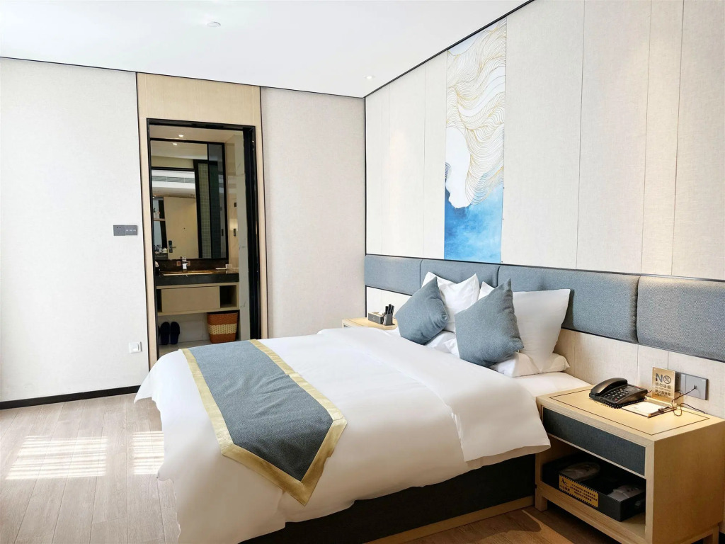 Shatou Hairun Hotel