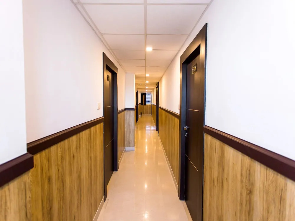 OYO 15974 Hala Residency