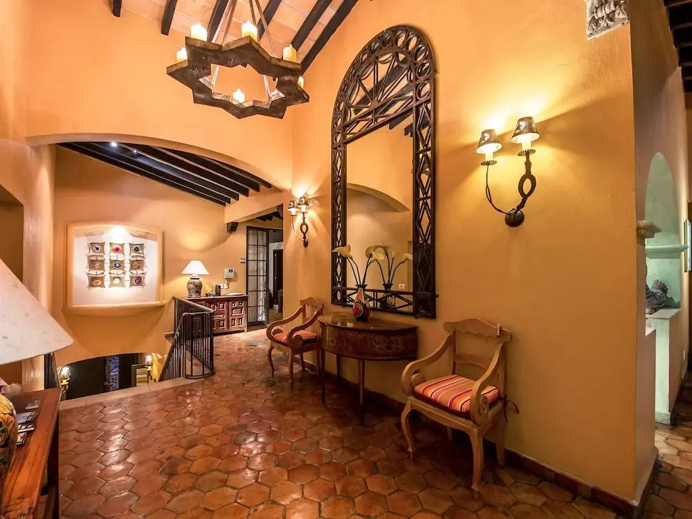 Villa Lola