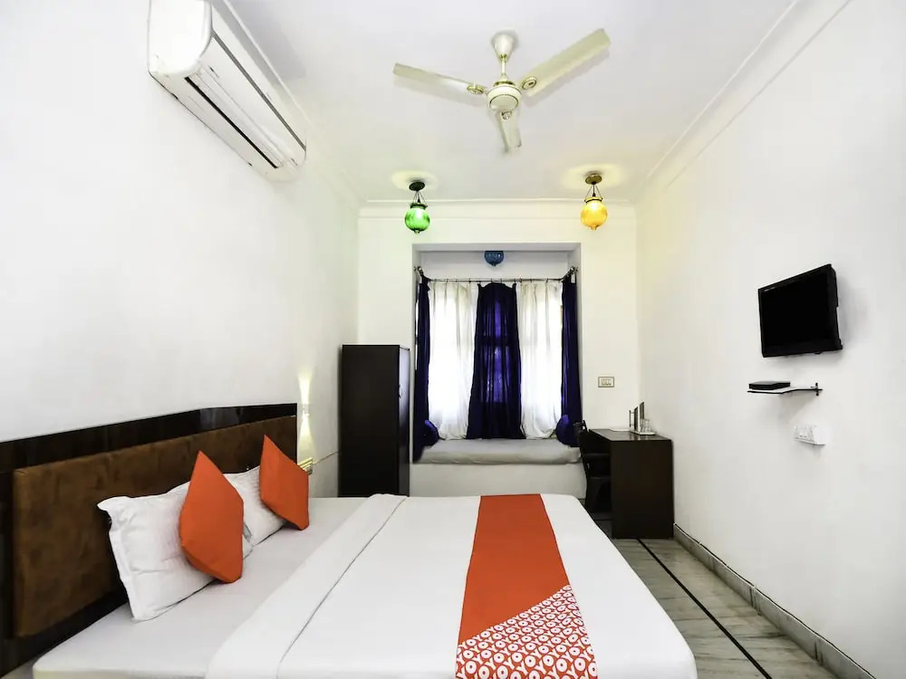 OYO 10704 Hotel Lake Haveli