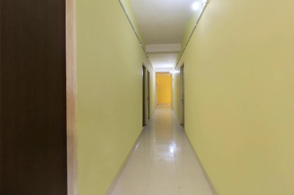 OYO Flagship 64791 Renuka Complex