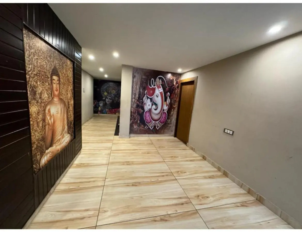 Hotel Green Leaf By T And M Hotels