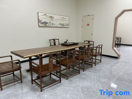 Yaowanggu Kangyang Hotel