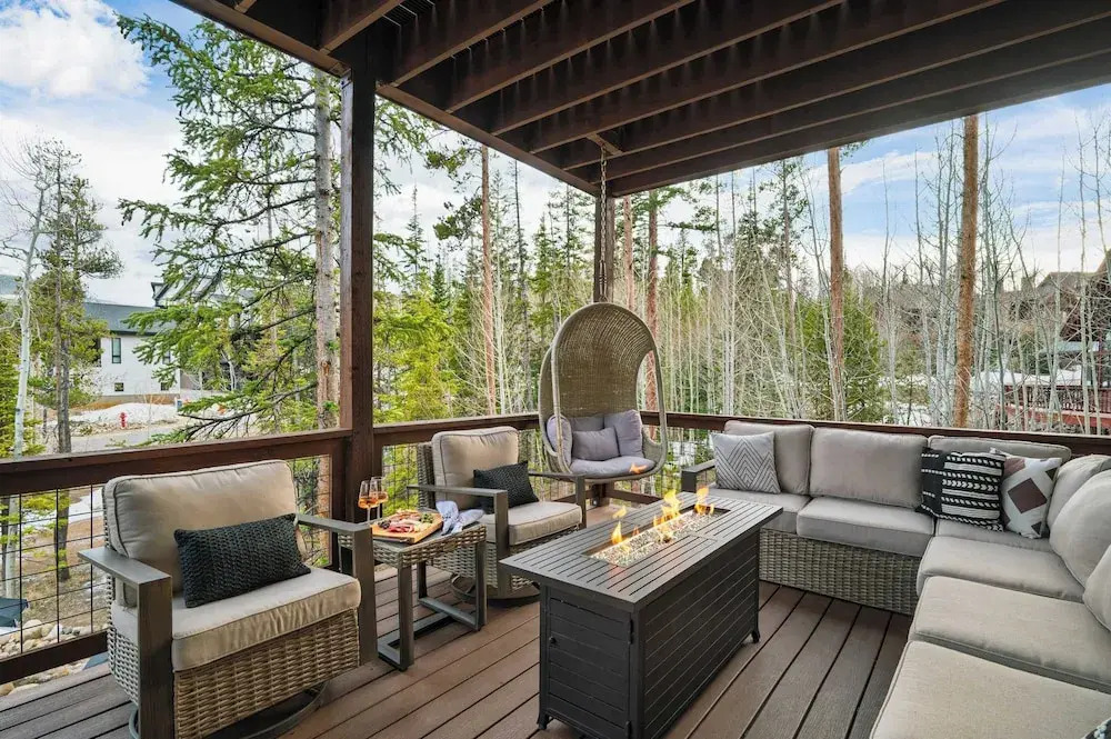 Winterhaven Estate by Avantstay Sleeps 19 Guests Mountain Compound w/ Views, Firepit, Hot Tub