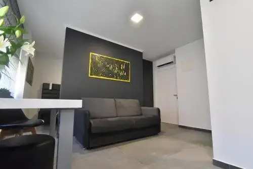 Mido Rooms