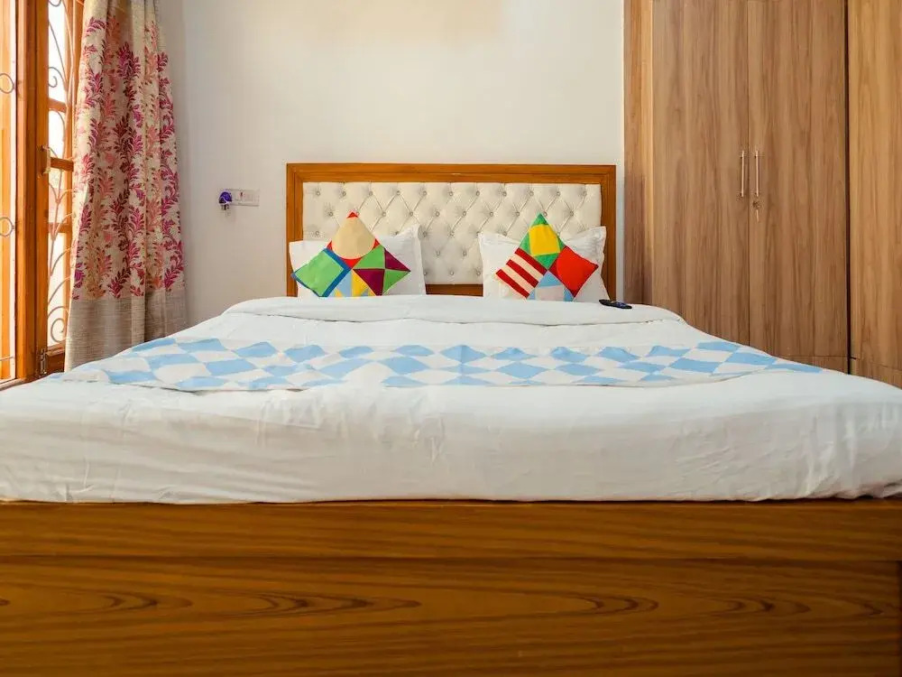 OYO 13502 Home 2BHK Simran Villa DIT