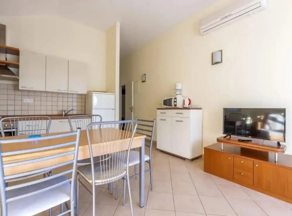 Apartments Radevenjić