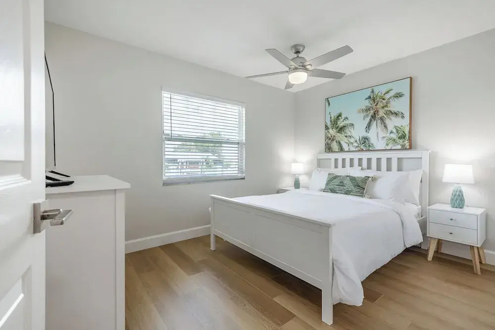 Updated Waterfront Condo in Apollo Beach 1572