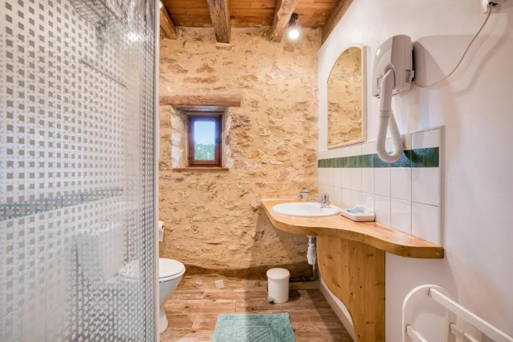 Maison de 4 chambres avec terrasse amenagee et wifi a Gavaudun