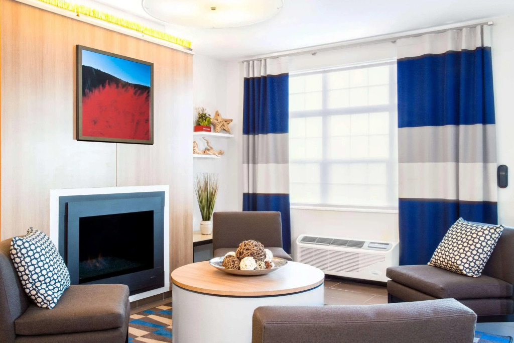 Microtel Inn & Suites By Wyndham Naples Vernal