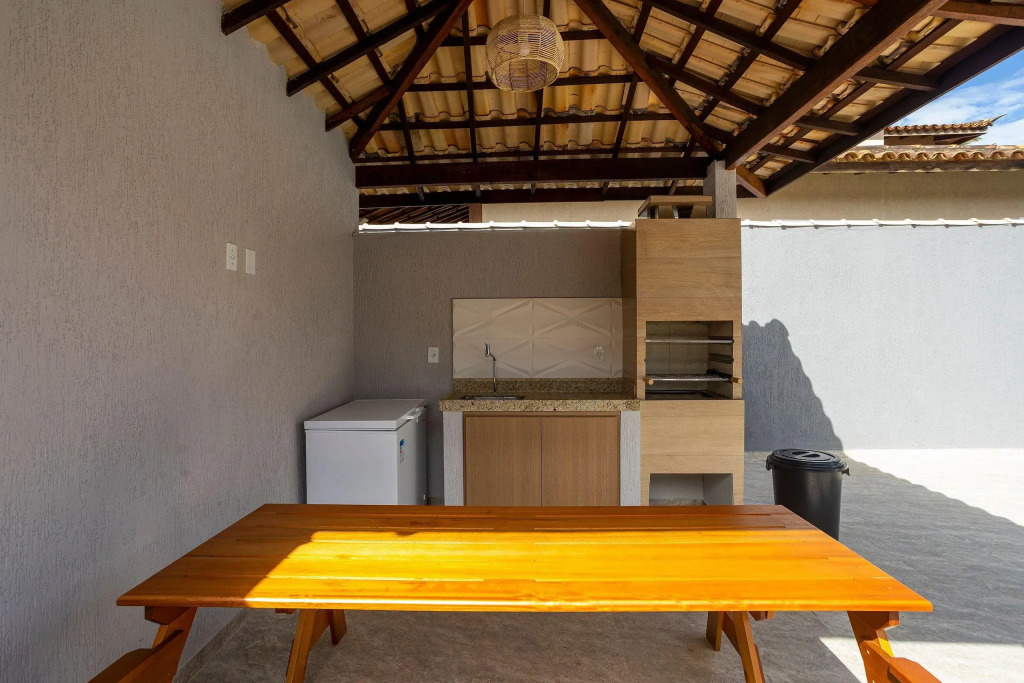 Casa com 6Qtos em Manguinhos a 300m do Mar | CC 18