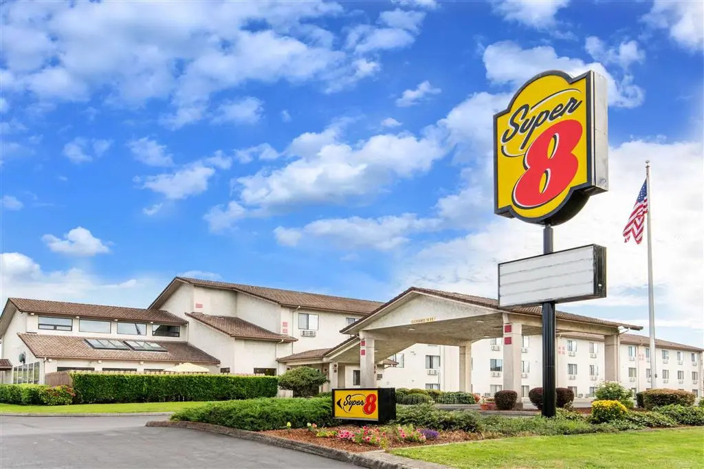 Super 8 by Wyndham Salem