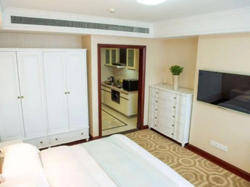 Hangzhou Caitong Center Apartment (Wujiaotian Street Gaosha Road Subway Station Branch)