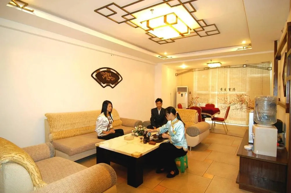 Renjie Business Hotel
